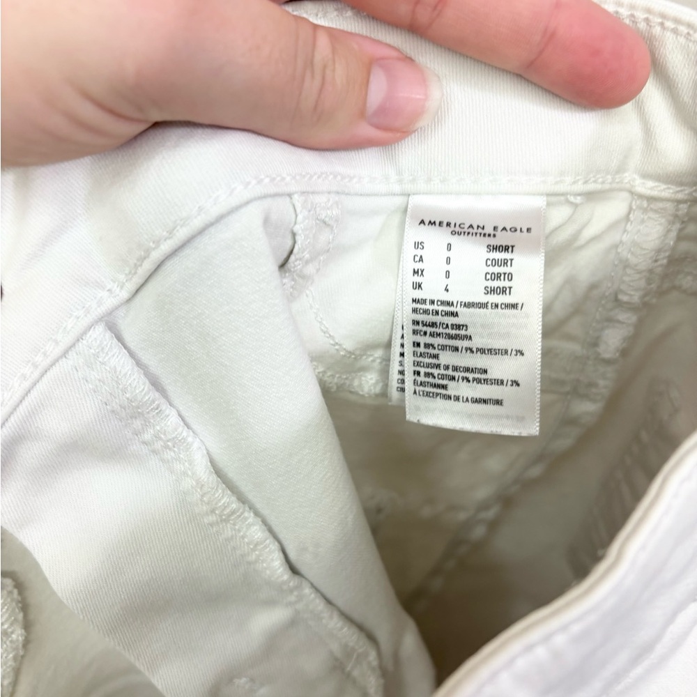 American Eagle Outfitters White Distressed Ankle Jeans Size 0 - Picture 10 of 12